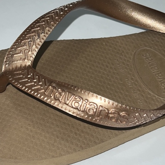 HAVAIANAS FLIPFLOPS ROSE GOLD TAN BOTTOM SZ 7/8 women’s - Picture 5 of 5